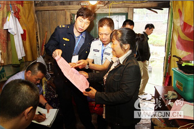 硚口第一批13艘“水上人家”船舶被集中銷毀_武漢24小時(shí)_新聞中心_長(zhǎng)江網(wǎng)_cjn.cn