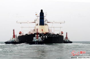 山東青島 滿載30萬(wàn)噸級(jí)油輪首航青島深水航道