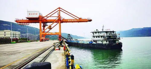 萬州新田港昨日正式開始裝卸運營