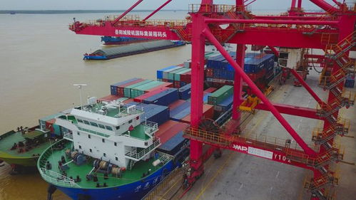 長江里的貨代,靠運營駁船上市了 港口圈