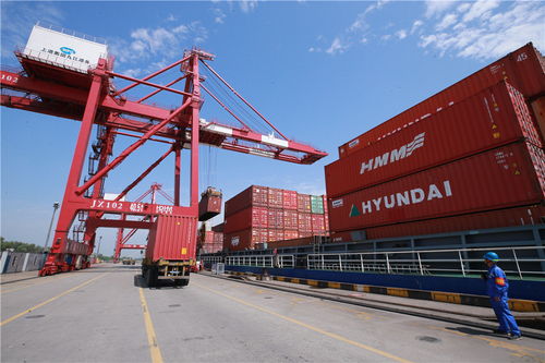 經(jīng)開區(qū) 拓市場增航線穩(wěn)運行 城西港集裝箱碼頭保持良好運行態(tài)勢