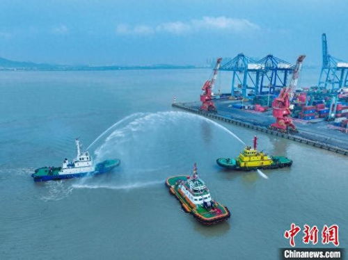 華南地區首艘純電動拖輪交付入列