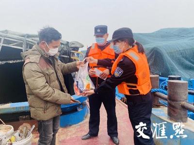 "不漏一船、不漏一人",他們堅決筑牢疫情防控"水上防線"