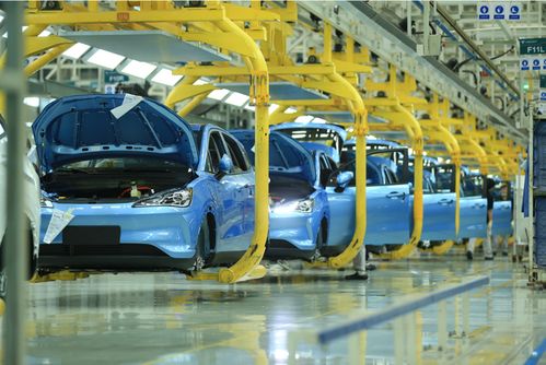 是誰捏住了哪吒的 咽喉