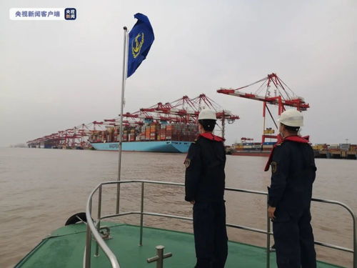 浦東封控首日 金融人連夜返崗,一住8天 保安碼農廚師幫送貨,私家車支援 18個熱點問題有答案了