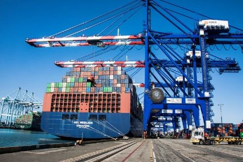 洛杉磯港拒絕24小時全天候運營 船員接送難題與深層解析